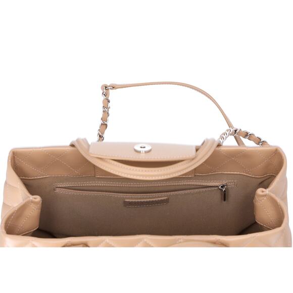 CHANEL Matelasse Easy Shopping Tote Bag Beige Calf Leather - Picture 6 of 8